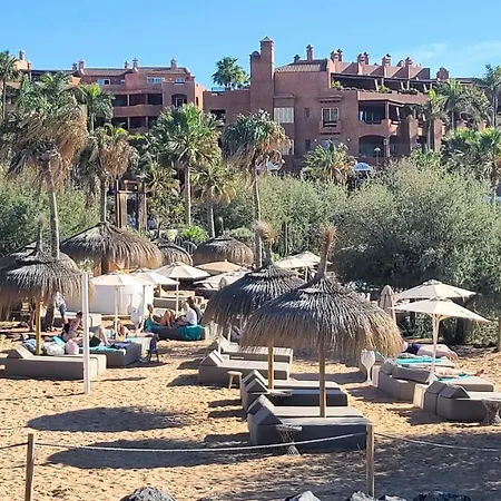 Lovely With Big Sunny Terrace Апартаменты *