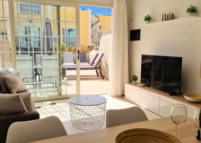 Lovely With Big Sunny Terrace Lägenhet Palm-mar