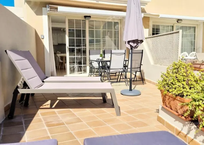 Lägenhet Lovely With Big Sunny Terrace Palm-mar