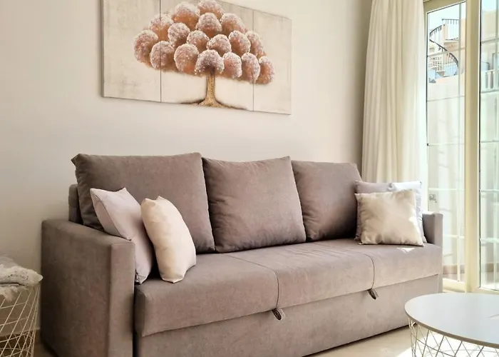 Lovely With Big Sunny Terrace 팔름-마르